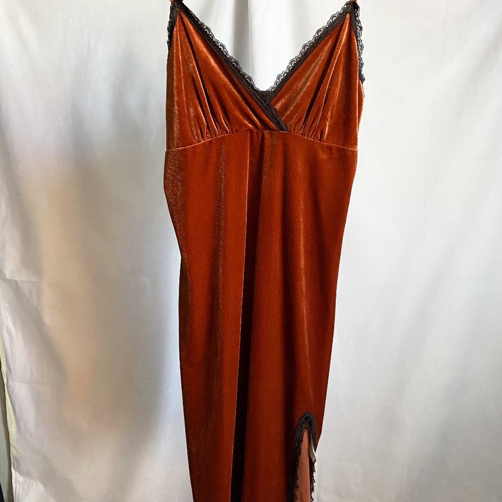 Forever 21 burnt orange velvet slip dress with black lace detailing